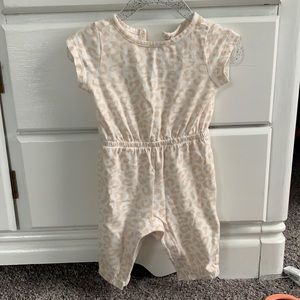 Short-sleeve Cheetah Jumpsuit